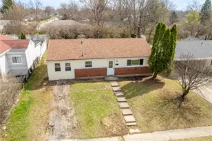 1692 Hopewell Ave, Jefferson Twp, OH 45417 - Photo 2