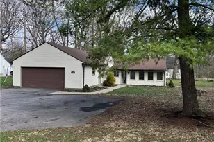 1358 Hanes Rd, Beavercreek Twp, OH 45434 - Photo 2