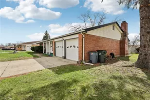 3693 Mandalay Dr, Trotwood, OH 45416 - Photo 4