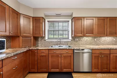 5590 Folkestone Drive, Washington Twp, OH 45459 - Photo 8