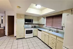 3306 Burgoyne Dr, Dayton, OH 45405 - Photo 10