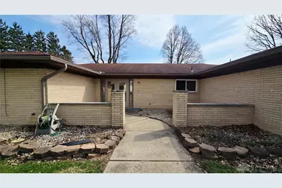 3306 Burgoyne Drive, Dayton, OH 45405 - Photo 2