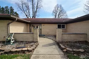 3306 Burgoyne Dr, Dayton, OH 45405 - Photo 2