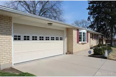 6208 Rosecrest Drive, Butler Twp, OH 45414 - Photo 4