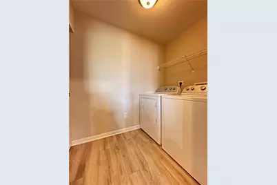 16 Old Pond Road, Springboro, OH 45066 - Photo 6