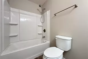 16 Old Pond Rd, Springboro, OH 45066 - Photo 8