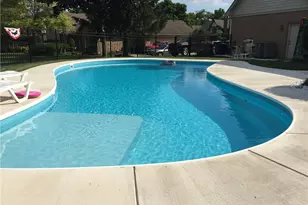 8800 Withersfield Ct, Springboro, OH 45066 - Photo 4