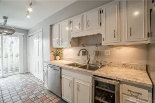 17 Nicholson Ct, Centerville, OH 45459 - Photo 8