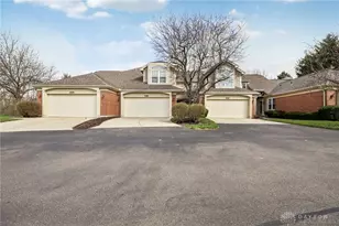 3896 W Summit Ridge Dr, Beavercreek, OH 45439 - Photo 2