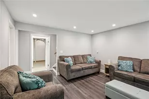 3896 W Summit Ridge Dr, Beavercreek, OH 45439 - Photo 10