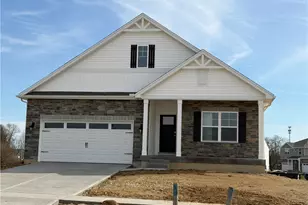 461 Hollywood Blvd, Xenia, OH 45385 - Photo 1