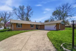 2361 Colony Way, Kettering, OH 45440 - Photo 2