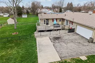 250 E Weaver St, New Lebanon, OH 45345 - Photo 30