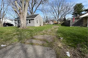 150 Dalton Ave, Carlisle, OH 45005 - Photo 2