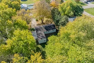 4174 Mapleview Dr, Beavercreek, OH 45432 - Photo 2