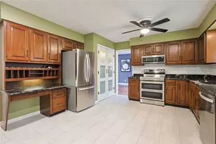 1027 Joffre Pl, Beavercreek, OH 45430 - Photo 10