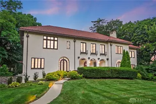 25 W Thruston Blvd, Oakwood, OH 45419 - Photo 1