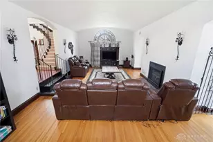 25 W Thruston Blvd, Oakwood, OH 45419 - Photo 24