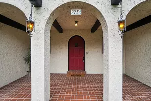 25 W Thruston Blvd, Oakwood, OH 45419 - Photo 14