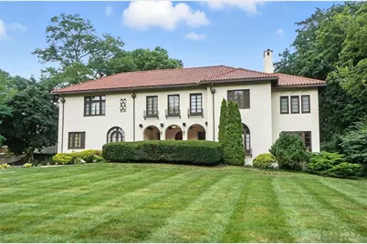 25 W Thruston Boulevard, Oakwood, OH 45419 - Photo 6