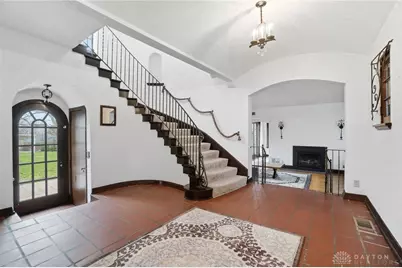 25 W Thruston Boulevard, Oakwood, OH 45419 - Photo 18