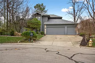 6425 Woodacre Ct, Clayton, OH 45322 - Photo 2