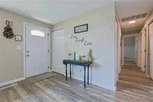 5595 Shady Oak St, Huber Heights, OH 45424 - Photo 4