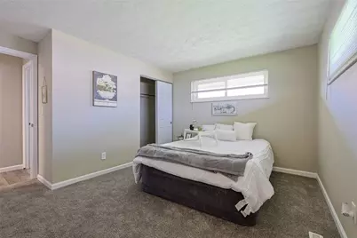 5595 Shady Oak Street, Huber Heights, OH 45424 - Photo 18