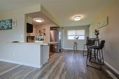 5595 Shady Oak Street, Huber Heights, OH 45424 - Photo 10