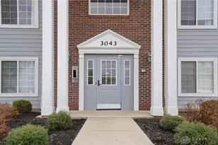 3043 Cumberland Ln, Beavercreek, OH 45431 - Photo 2