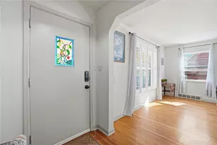 342 Wisteria Dr, Oakwood, OH 45419 - Photo 4