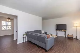 7657 Belle Plain Dr, Huber Heights, OH 45424 - Photo 6