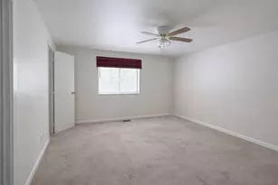 396 Towncrest Dr, Beavercreek, OH 45434 - Photo 8