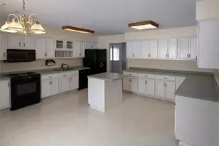 396 Towncrest Dr, Beavercreek, OH 45434 - Photo 4