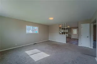 1005 Burt St, Springfield, OH 45505 - Photo 6