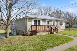 2472 Staunton-Sugar Grove Rd, Washington Court House, OH 43160 - Photo 2