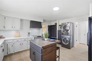 804 Hollendale Dr, Kettering, OH 45429 - Photo 8