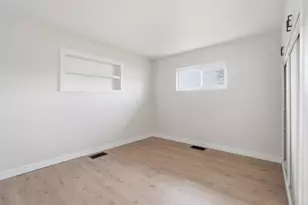 804 Hollendale Dr, Kettering, OH 45429 - Photo 14