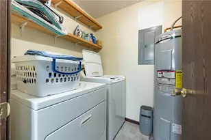 7627 Essington Cir, Washington Twp, OH 45459 - Photo 20