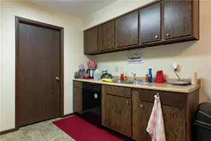 7627 Essington Cir, Washington Twp, OH 45459 - Photo 6