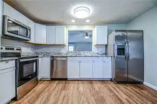 8918 Autumngate Ln, Huber Heights, OH 45424 - Photo 12