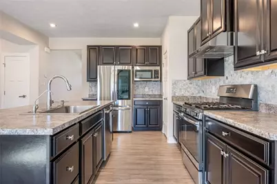 1040 Baywood Drive, Fairborn, OH 45324 - Photo 12