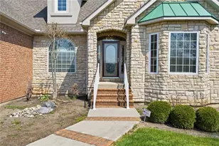 999 Brookwood Dr, Troy, OH 45373 - Photo 4