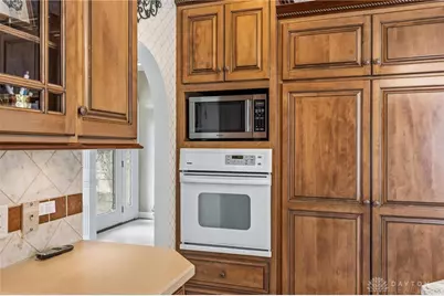 999 Brookwood Drive, Troy, OH 45373 - Photo 18