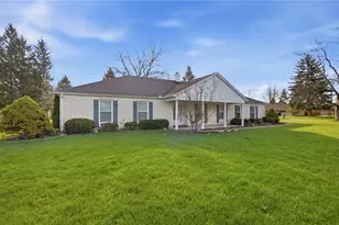 6920 Eastpoint Ct, Washington Twp, OH 45459 - Photo 2