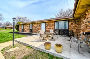 1276 Meadow Bridge Dr, Beavercreek, OH 45432 - Photo 8