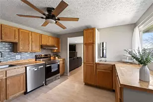 144 Stratmore St, Park Layne, OH 45344 - Photo 6