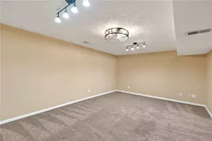 805 N Monroe Dr, Xenia, OH 45385 - Photo 36