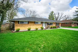 2183 Los Arrow Dr, Miami Township, OH 45439 - Photo 2