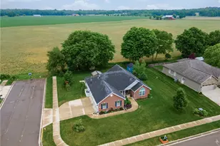 725 Loxley Ln, Troy, OH 45373 - Photo 8